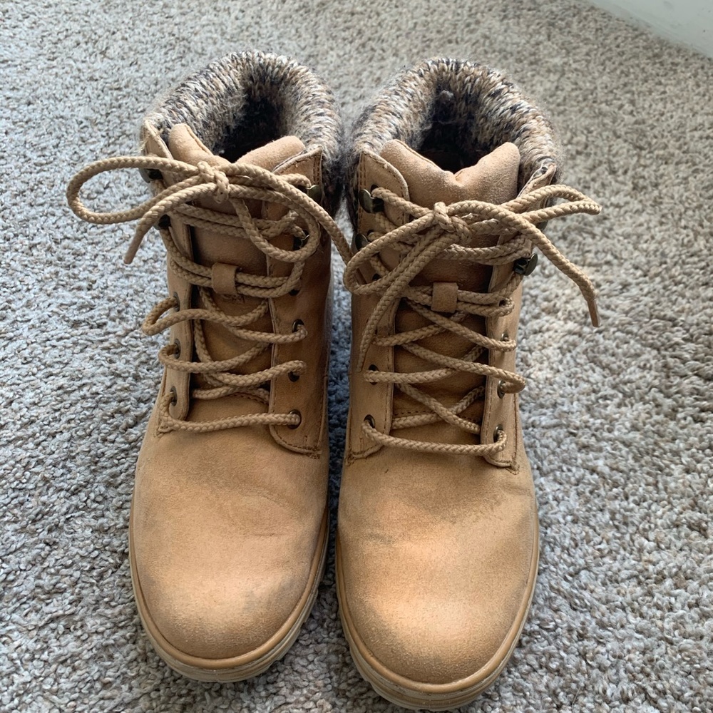 Cliffs Boots